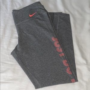 Women’s Nike work out dri fit leggings
